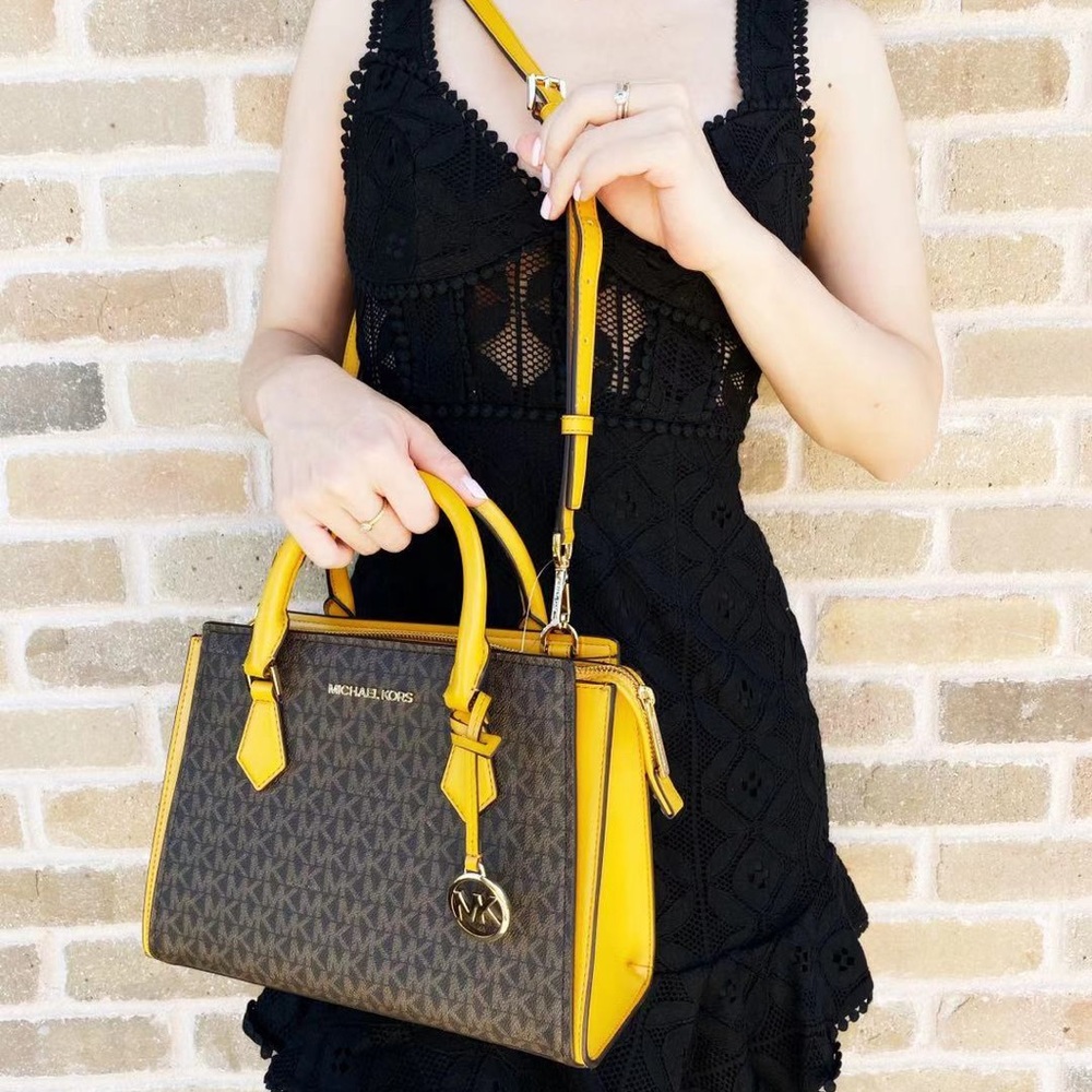 Bundle Michael Kors Satchel trifold wallet yellow - Picture 3 of 5